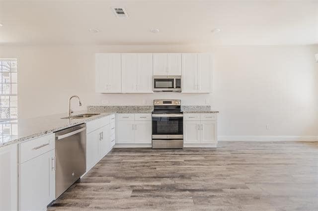 Photo - 2900 Avenue C
