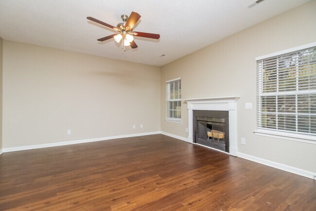 Photo - 7882 Rainey Dr