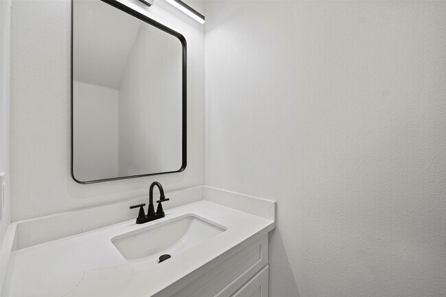 Photo - 8421 Venus St