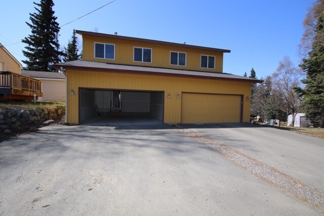 Photo - 3 Bedroom Townhouse near Midtown!