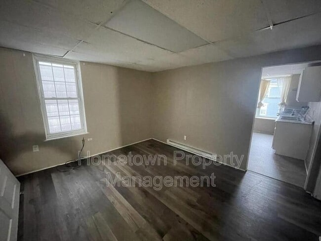 Building Photo - 663 E Market St Rental