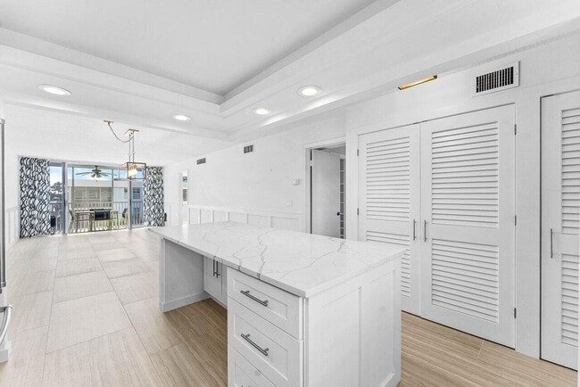 Photo - 2004 S Federal Hwy Unit D403