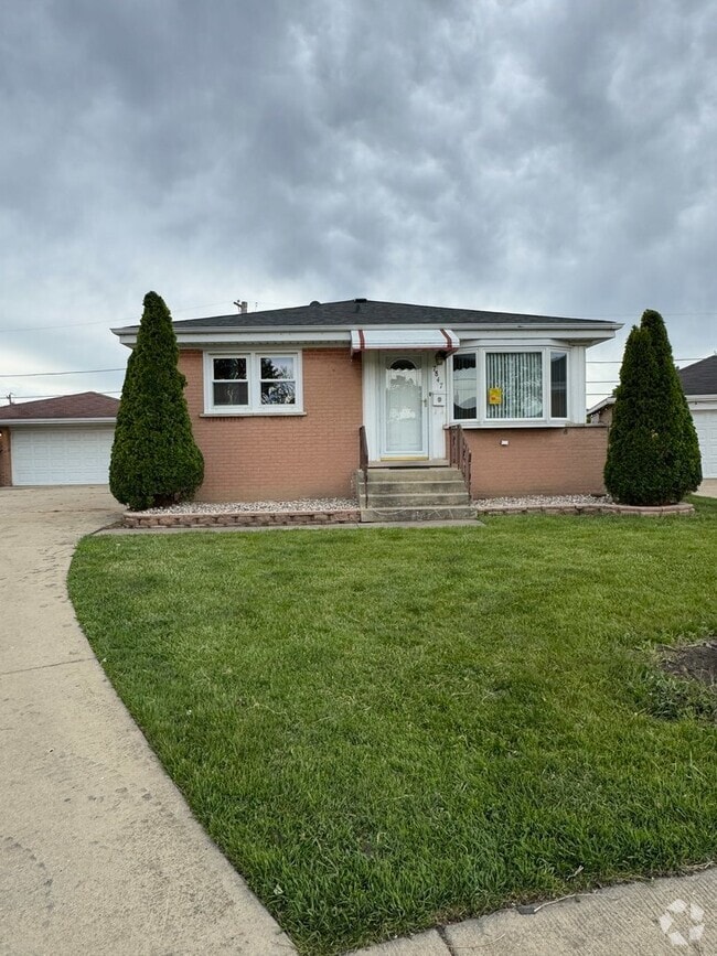 Building Photo - 7847 W Gunnison St Rental