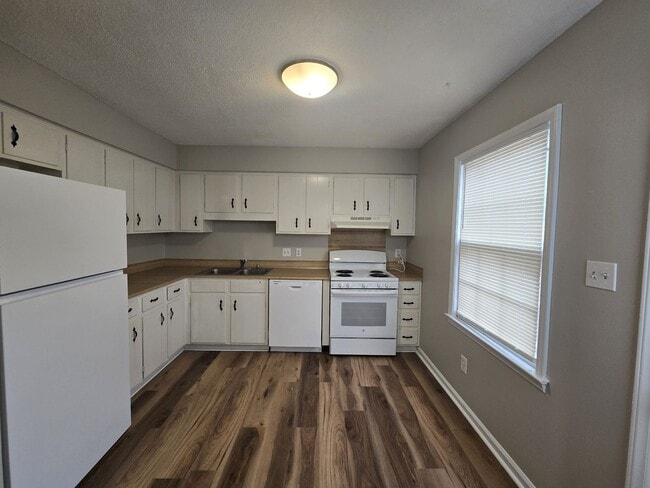 Photo - 2 Bedroom Townhome available for rent in Charlotte NC