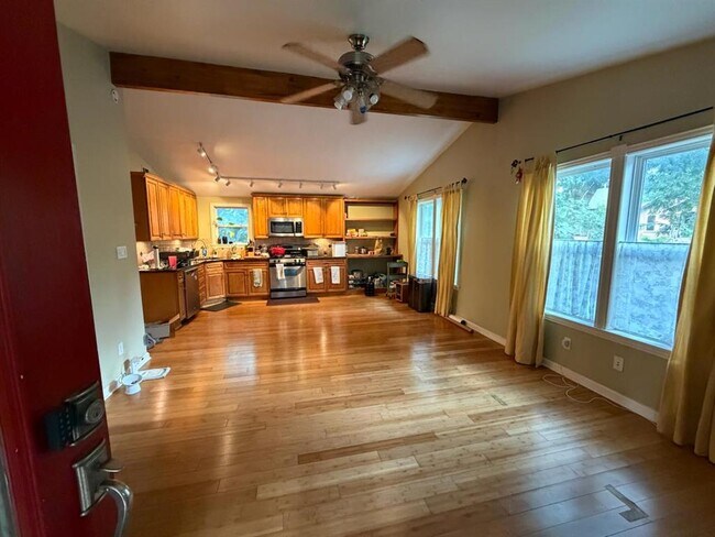Photo - 1607 Garden St