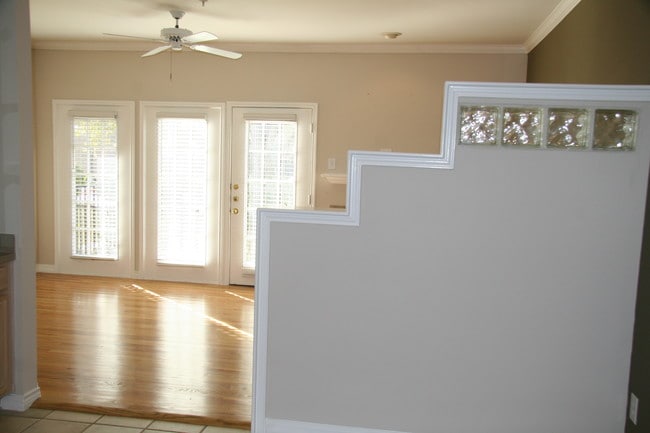 Spacer Between Living and Dining Room