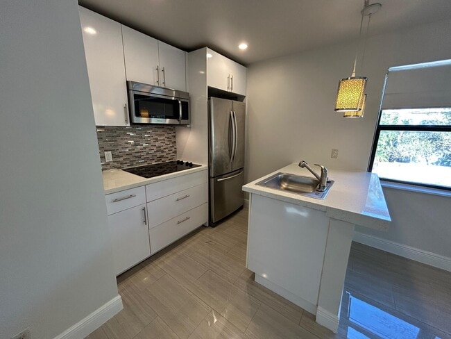 Photo - 112 NE 5th St Unidad 6