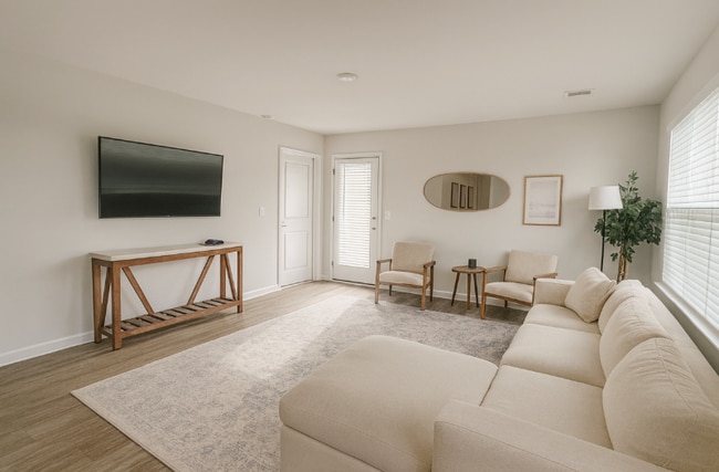 Photo - 101 Cleat Dr