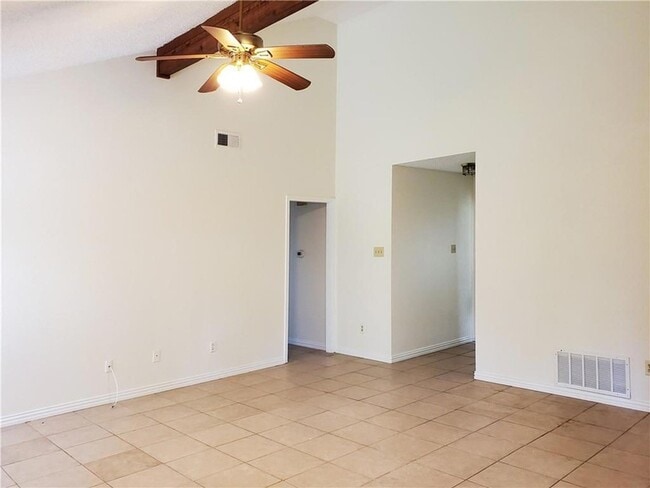 Photo - 1919 Klattenhoff Dr