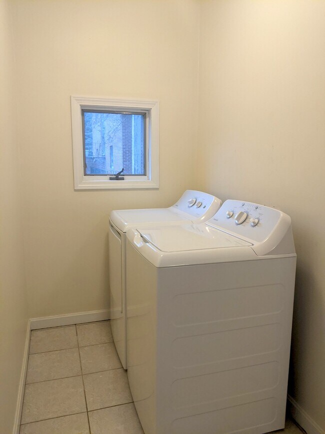 Photo - 83 Yorktown St Unit 1