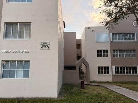 Photo - 6115 NW 186th St Unit 312