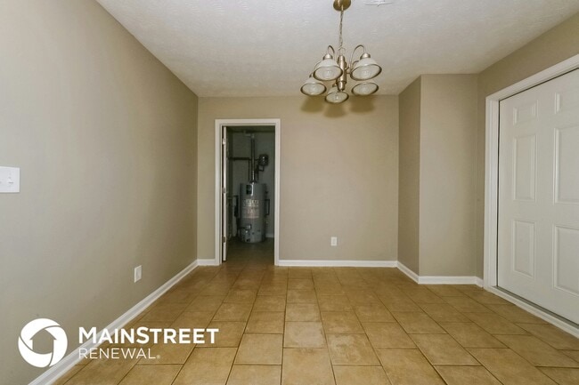 Photo - 861 Bristol Way