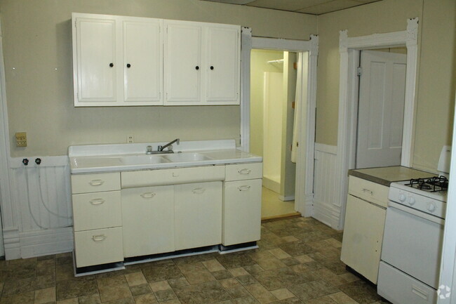 Building Photo - 119 Elm St Unit 1 Rental