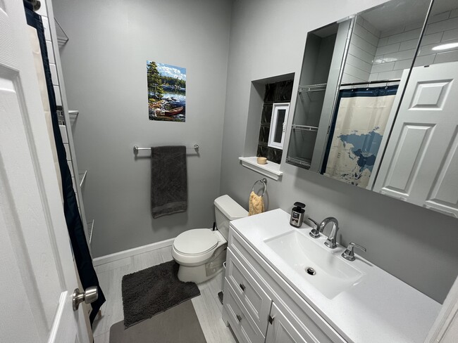 Photo - 2221 N Sydenham St