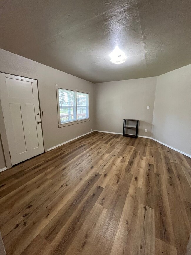 Photo - BEL250 Unit Apt 1