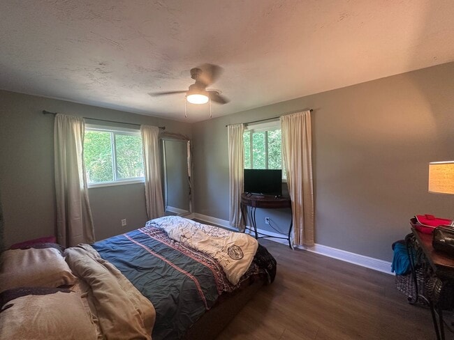 Photo - 1729 Ray Rd