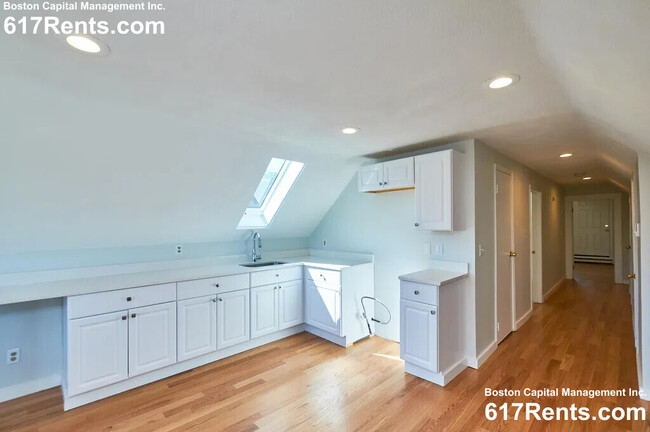 Photo - 25 Moreland St Apartments Unit 1