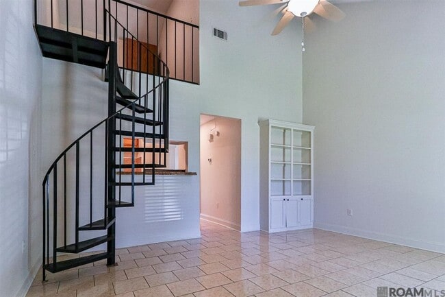 Building Photo - 402 Lee Dr Unit 6d