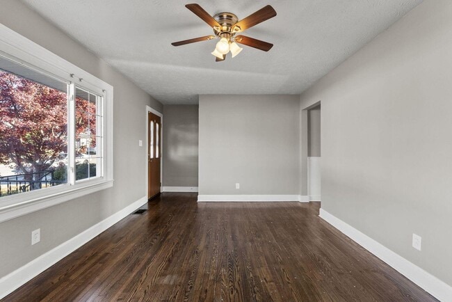 Photo - 154 Northwood Dr