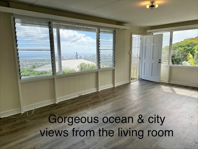 Photo - 3670 Hilo Pl Unit Back/Upst