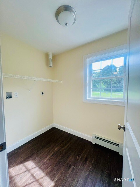 Photo - 205 Zion St