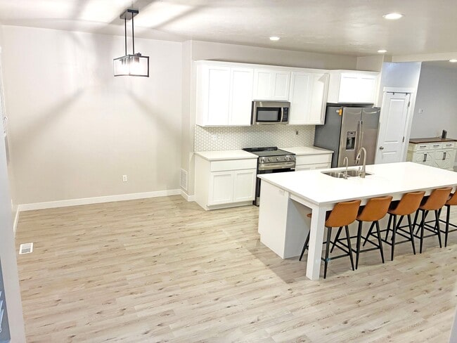 Photo - 778 W Bronze Leaf Rd