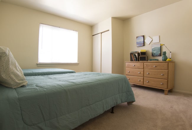 Photo - Sutton Court Apartments