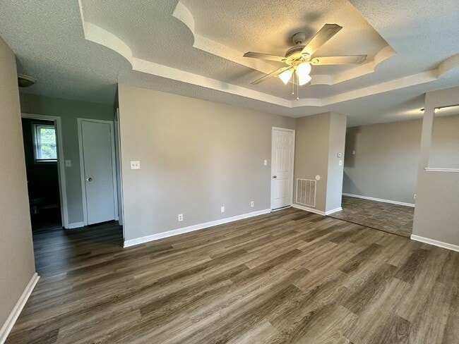 Photo - 913 Poppy Dr