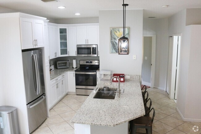 Building Photo - 12582 Shoreline Dr Rental