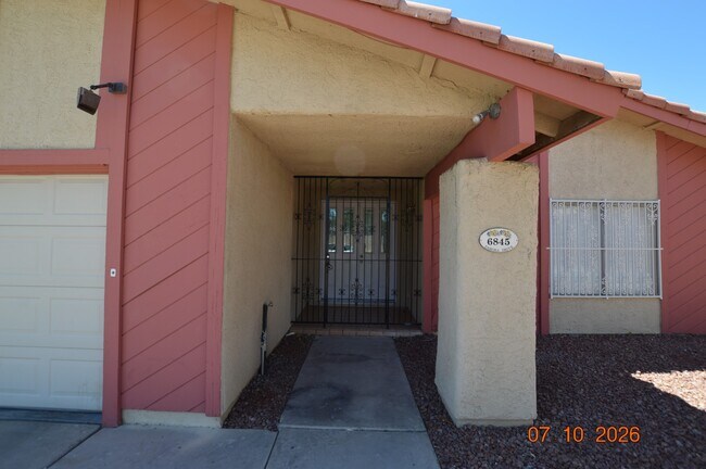 Photo - 6845 Zamora Dr