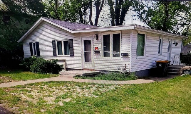 Building Photo - 314 W 16th St Unit #2