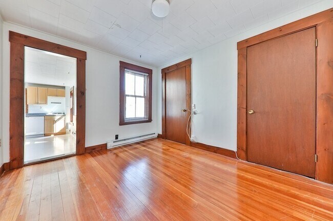Photo - 443 W 4th St Unit 3