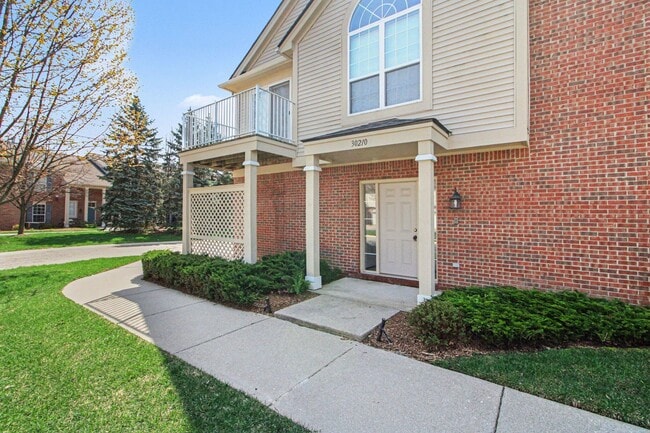 Building Photo - 30210 Chesapeake Cir