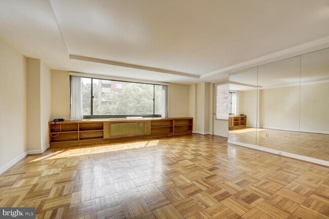 Photo - 1021 Arlington Blvd Unit 743