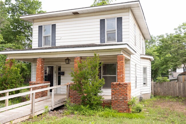 Photo - 413 E Hazel Ave