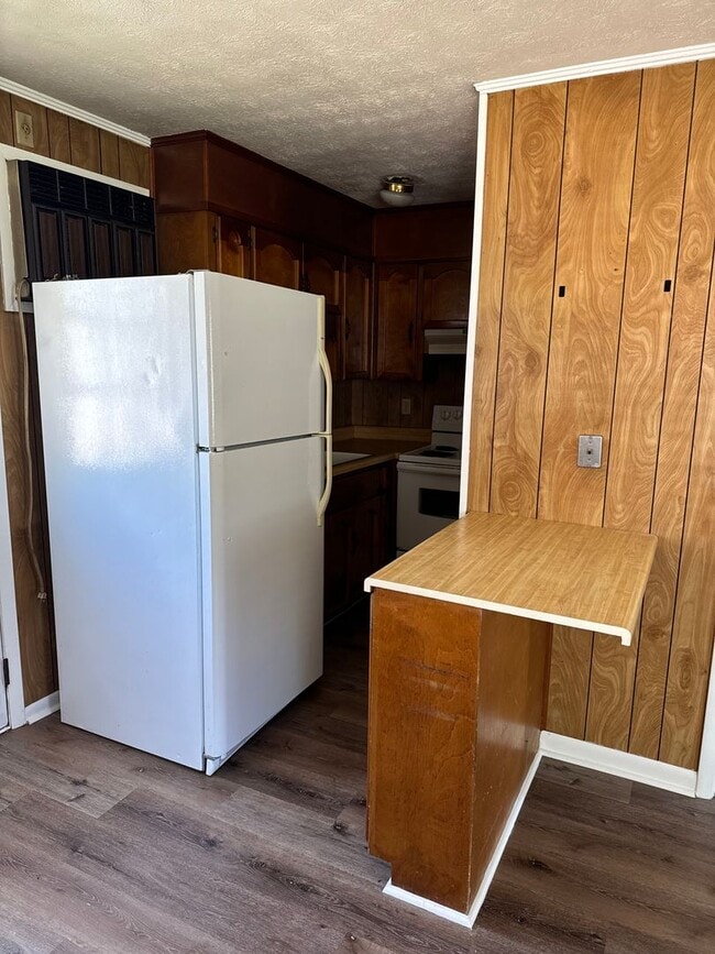 Photo - Clinton- 400 Unit A