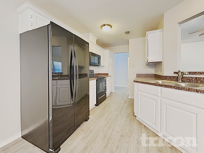 Photo - 1508 Sunflower Ln