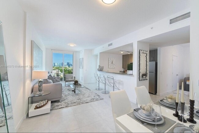 Photo - 514 SW 22nd Ave Apartment Unit 208