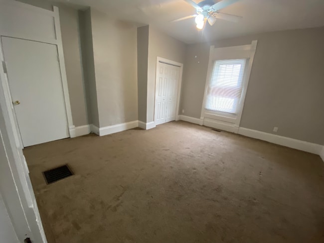 Photo - 505 Woodward St