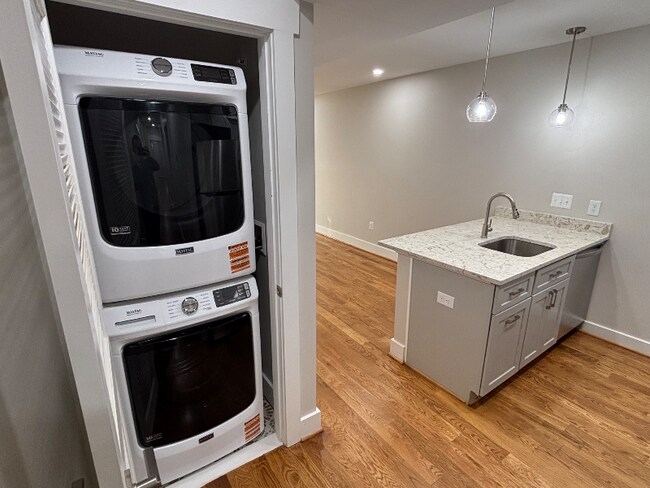 Photo - 1418 A St SE Unit #1