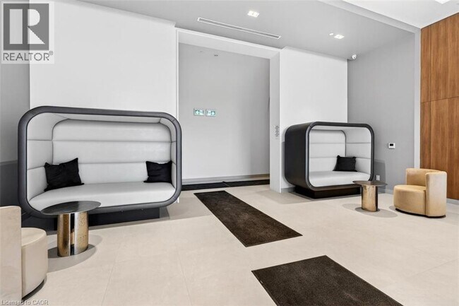 Photo - 2075 Lakeshore Rd. Unit 1008