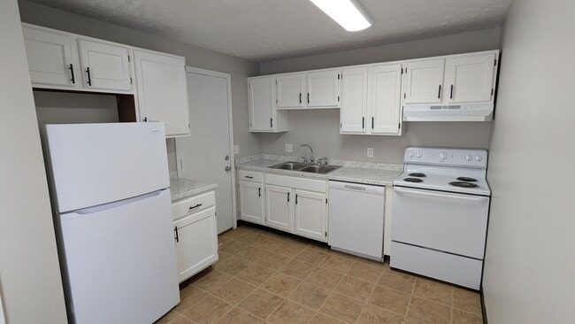 Photo - MN Cedar Village (857) Unit Apt A (1BR Loft)
