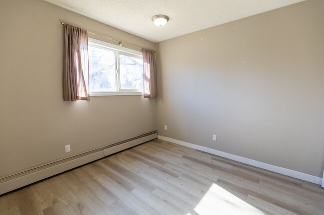 Airdrie Meadows Apartments