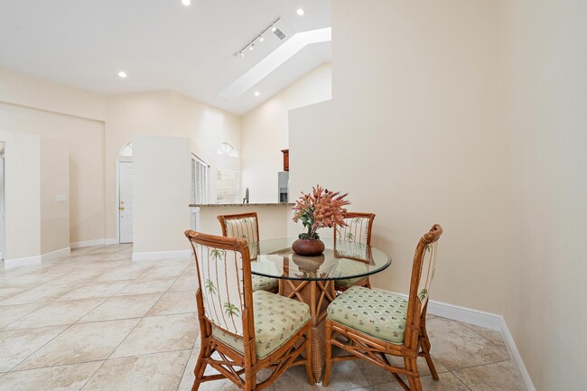 Photo - 1802 Rosewood Way