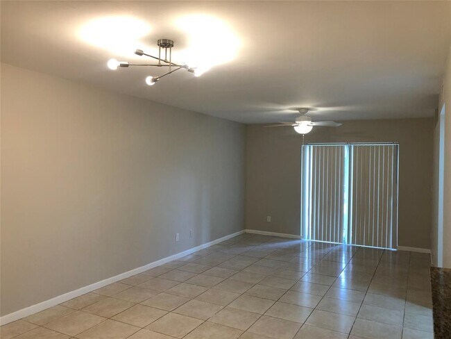 Photo - 729 NW 92nd Ave Unidad 729