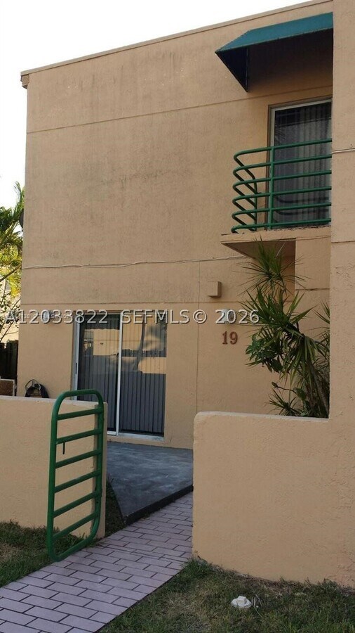 Photo - 11960 SW 18th St