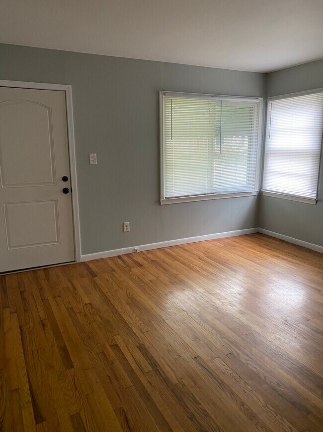 Photo - 785 E Tennyson Ave