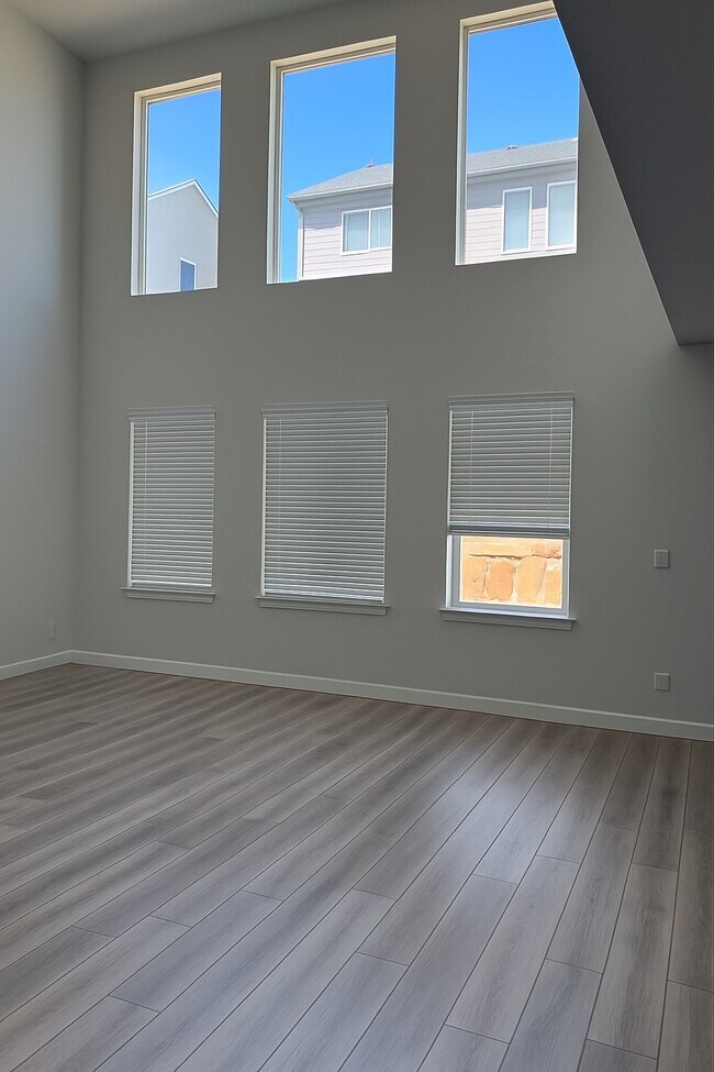 Photo - 3239 S Forest Ave