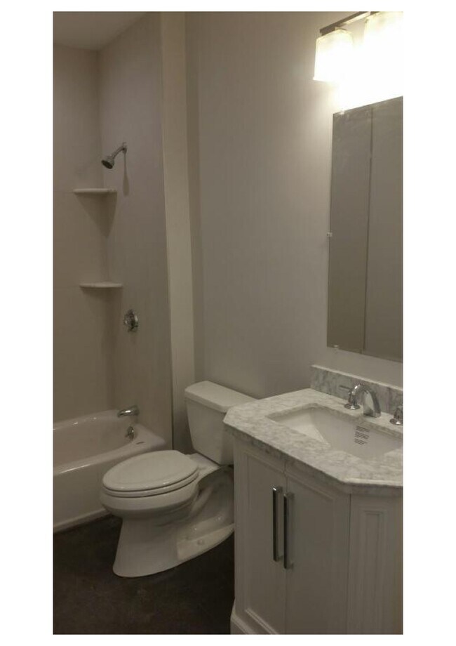 Photo - 2044 Beacon St Unidad 2