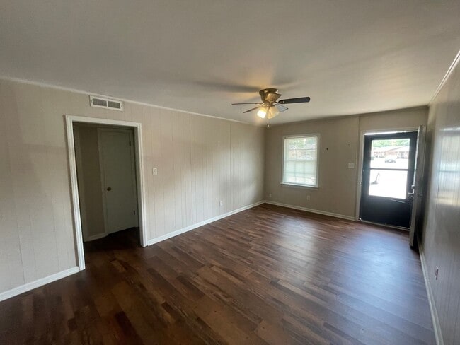 Photo - 1705 Snowden Dr SE Unit B